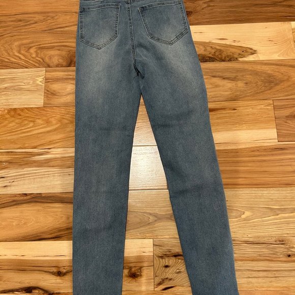 HERS Denim - New with Tags - Two Washes - Multiple Sizes - Picture 6 of 10